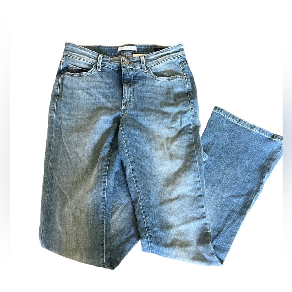 Cambio Jeans Parla flared, modern‎ rise, med. wash.  size 10